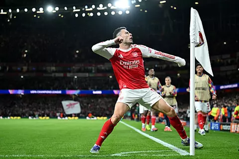 سيميوني انهار خلال 13 دقيقة.. أرسنال يكتسح أتلتيكو مدريد في دوري أبطال أوروبا